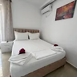 Green Apartments Apartment *