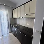 Green Apartments Apartment *