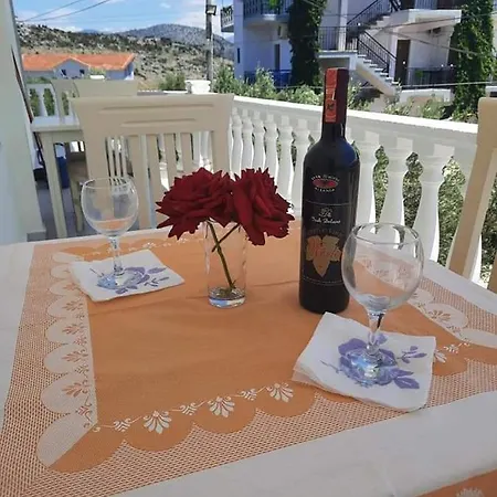 Green Apartments Ksamil