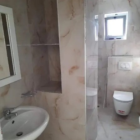 Green Apartments * Ksamil